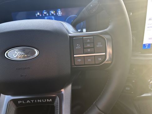 Used 2025 Ford F450 Platinum image 19