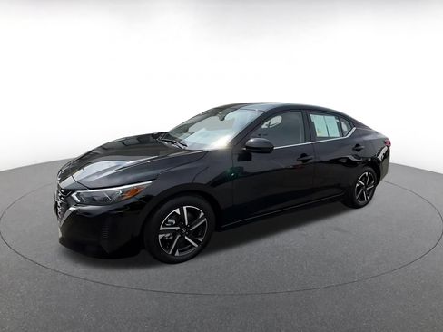 Used 2025 Nissan Sentra SV FWD image 6