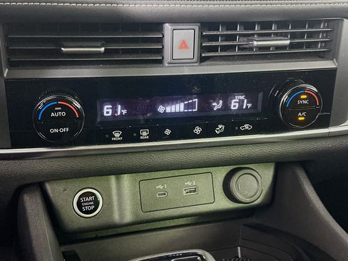 Used 2023 Nissan Rogue SV image 22