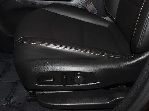 Used 2020 Chevrolet Equinox Premier AWD/4WD image 12