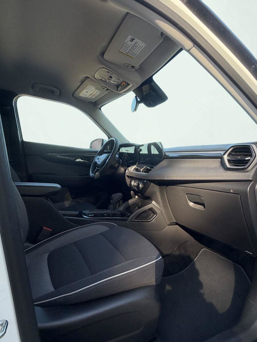 Used 2025 Chevrolet TrailBlazer LT AWD/4WD image 22