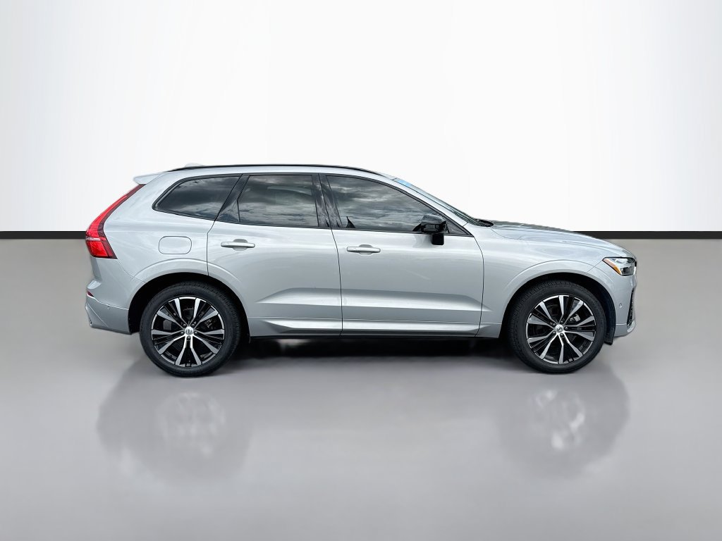 Used 2024 Volvo XC60 B5 Plus w/ Protection Package Premier AWD/4WD image 8