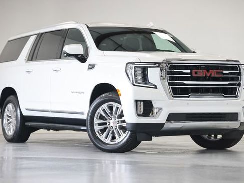 Used 2021 GMC Yukon XL SLT w/ SLT Premium Package AWD/4WD image 1