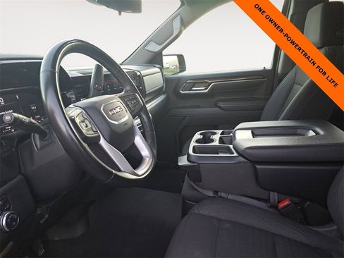 Used 2024 GMC Sierra 1500 SLE image 9