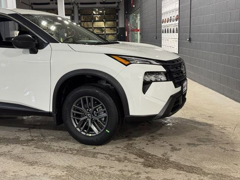 New 2026 Nissan Rogue S image 3