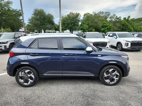 New 2025 Hyundai Venue Limited image 2