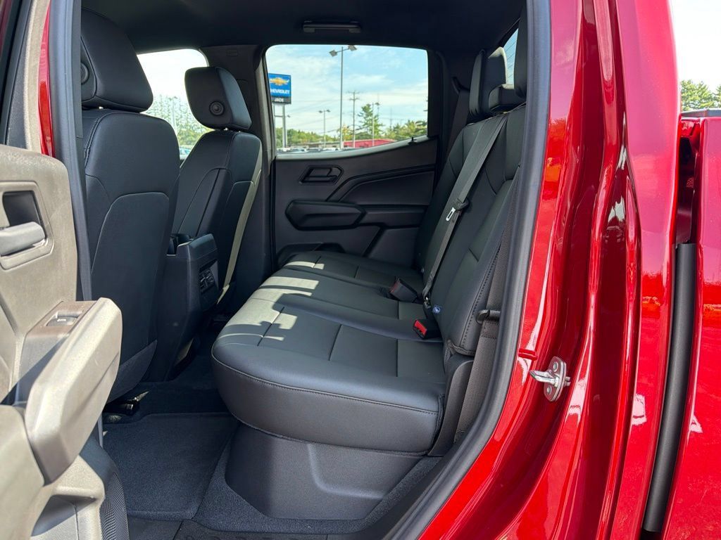 Certified 2025 Chevrolet Colorado Trail Boss AWD/4WD image 29