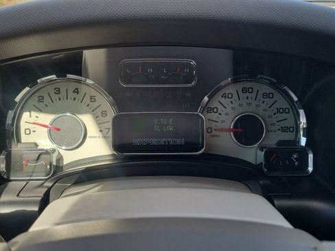 Used 2013 Ford Expedition XLT RWD image 19