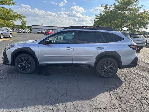 Certified 2025 Subaru Outback Onyx Edition AWD/4WD image 6