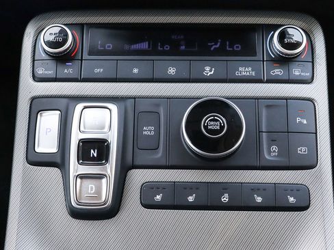 Used 2024 Hyundai Palisade SEL w/ Premium Package image 23