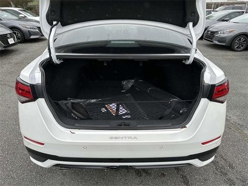 New 2025 Nissan Sentra SR w/ Trunk Package image 12