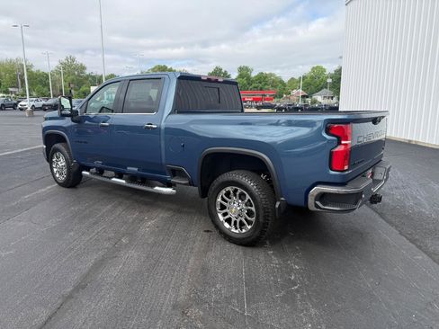 New 2026 Chevrolet Silverado 2500 LTZ w/ LTZ Premium Package AWD/4WD image 3