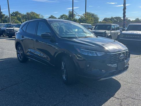 Used 2023 Ford Escape ST-Line Select w/ Tech Pack #2 image 7