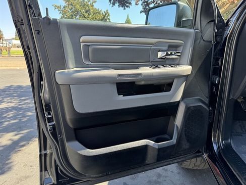 Used 2017 RAM 1500 Classic SLT image 17