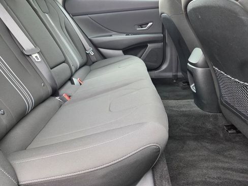 Used 2025 Hyundai Elantra SEL FWD image 29