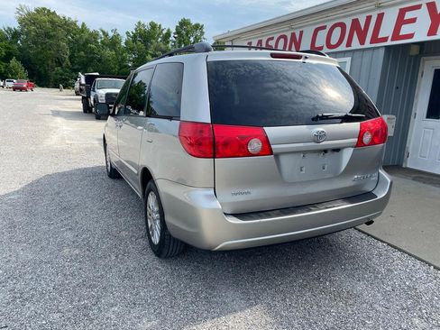 Used 2009 Toyota Sienna LE AWD/4WD image 6