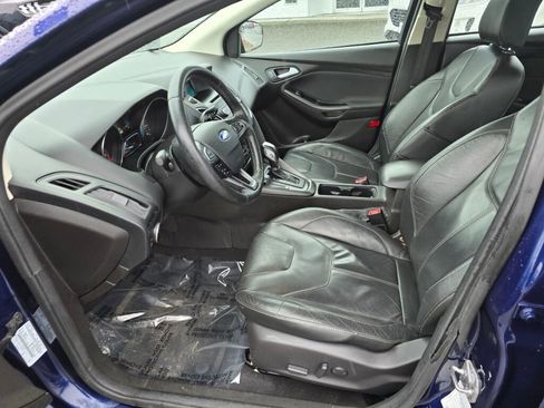 Used 2016 Ford Focus SE w/ Equipment Group 201A FWD image 14