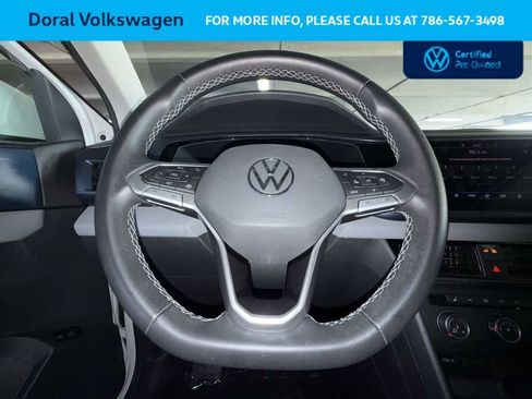 Used 2022 Volkswagen Taos SE FWD image 15