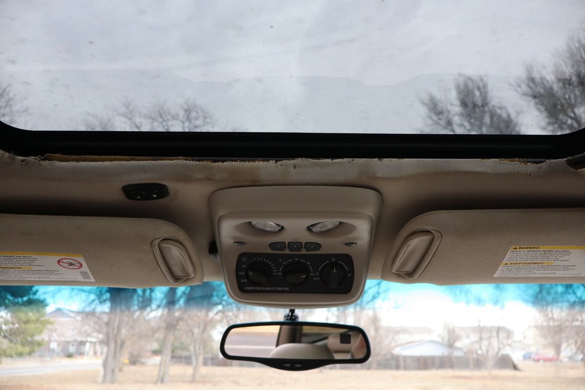 Used 2002 Chevrolet Suburban 2500 LT AWD/4WD image 31