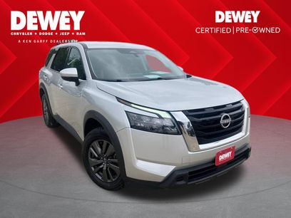 Used 2024 Nissan Pathfinder SV