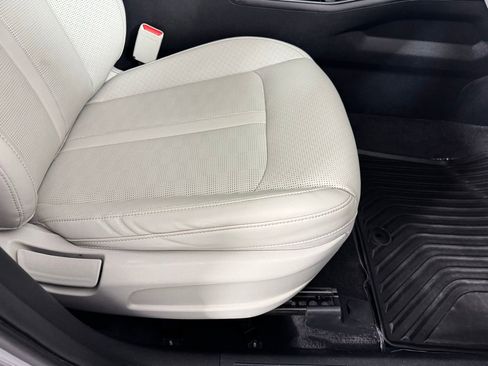 Used 2025 Kia Sorento S image 34