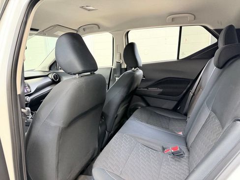 Used 2023 Nissan Kicks SV FWD image 19