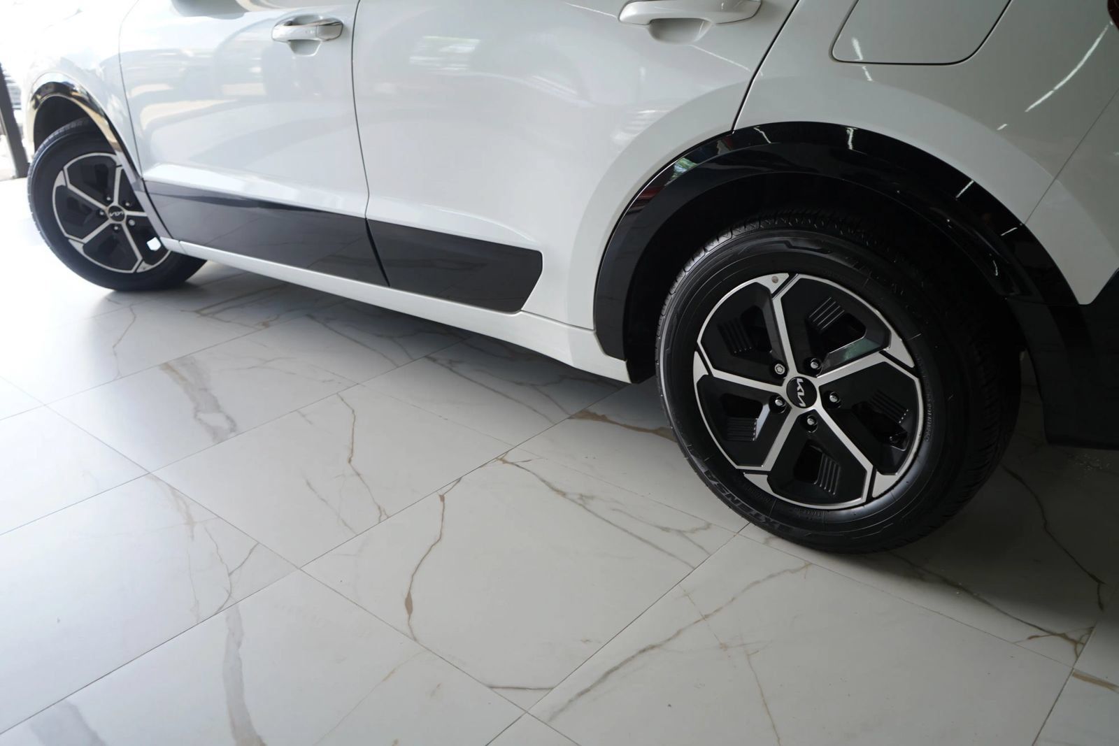 Used 2023 Kia Niro FWD image 4