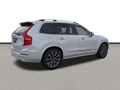 Used 2019 Volvo XC90 T5 Momentum w/ Protection Package Premier image 5