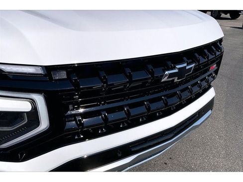 Used 2026 Chevrolet Suburban Z71 w/ Z71 Off-Road Package AWD/4WD image 32