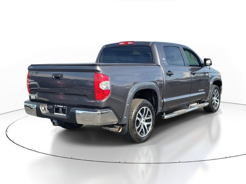 Used 2018 Toyota Tundra SR5 image 6