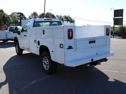 New 2024 GMC Sierra 2500 Pro RWD image 5