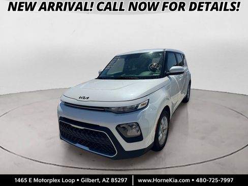 Used 2022 Kia Soul LX w/ Technology Package FWD image 1