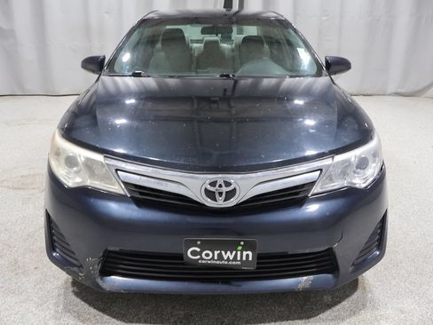 Used 2014 Toyota Camry LE FWD image 7