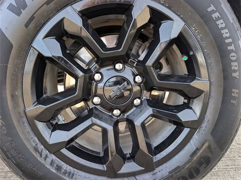 Certified 2024 Chevrolet Silverado 1500 RST image 7