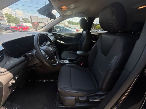 Used 2025 Buick Encore GX Preferred FWD image 27