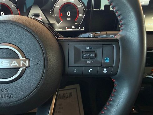 Used 2025 Nissan Kicks SR image 25