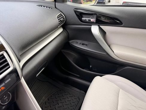 Used 2018 Mitsubishi Eclipse Cross AWD image 15