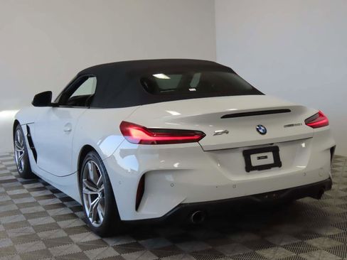 Used 2025 BMW Z4 sDrive30i image 3