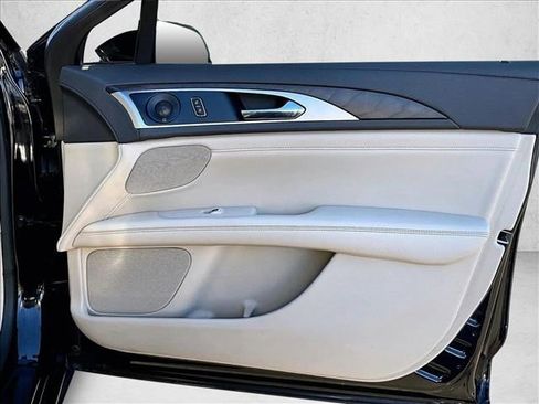 Used 2020 Lincoln MKZ Reserve image 19