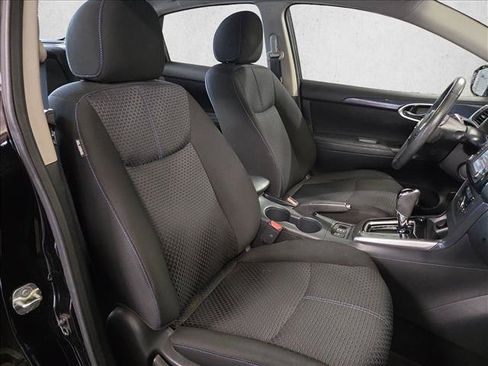 Used 2018 Nissan Sentra SR w/ Technology Package FWD image 16