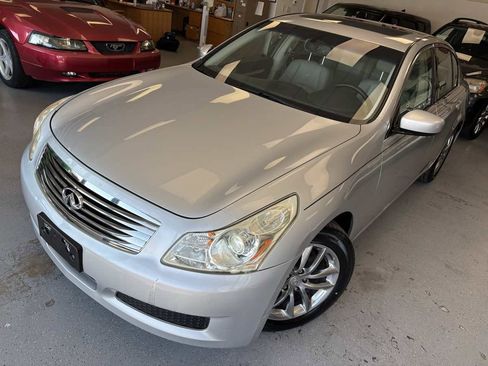 Used 2009 INFINITI G37 Journey w/ Premium Pkg image 9