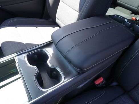 New 2025 GMC Acadia Elevation image 17