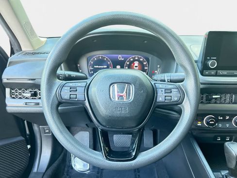Certified 2025 Honda Accord SE image 16