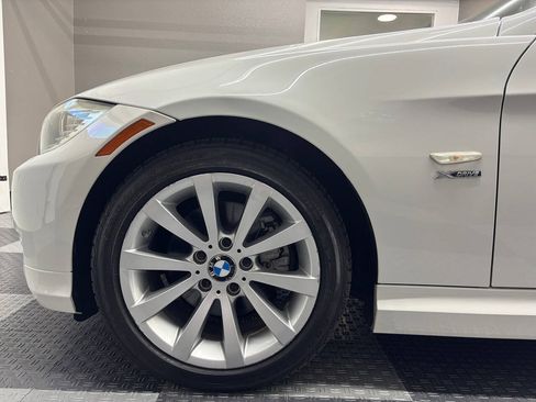 Used 2011 BMW 328i xDrive Sedan AWD/4WD image 12
