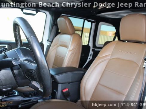 Used 2021 Jeep Wrangler Unlimited Sahara w/ Cold Weather Group image 39