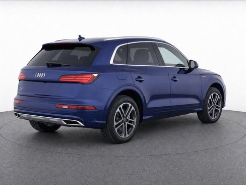 Used 2025 Audi Q5 Premium AWD/4WD image 3