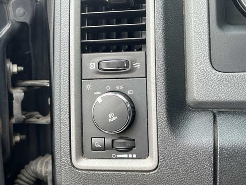 Used 2014 RAM 1500 Express AWD/4WD image 28
