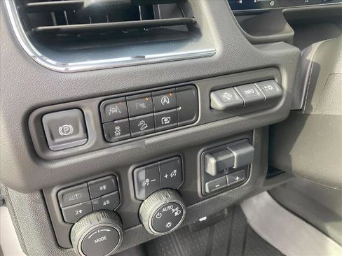 Used 2024 Chevrolet Suburban Premier w/ Premium Package image 21