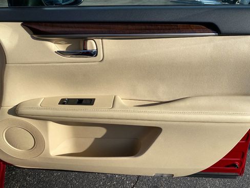 Used 2015 Lexus ES 350 image 32