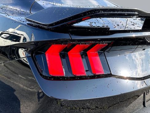 Certified 2025 Ford Mustang Dark Horse RWD image 21